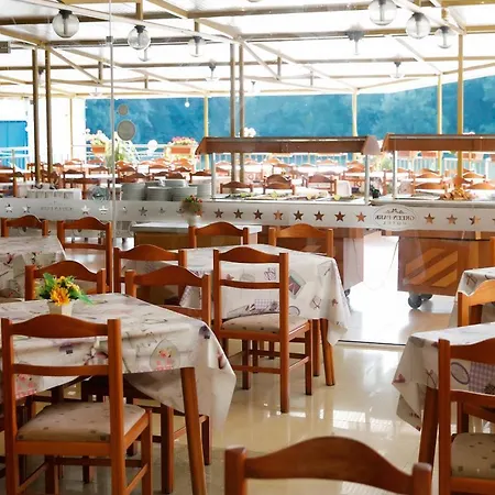 Хотел грийн парк