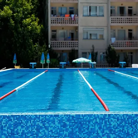 грийн парк Хотел *